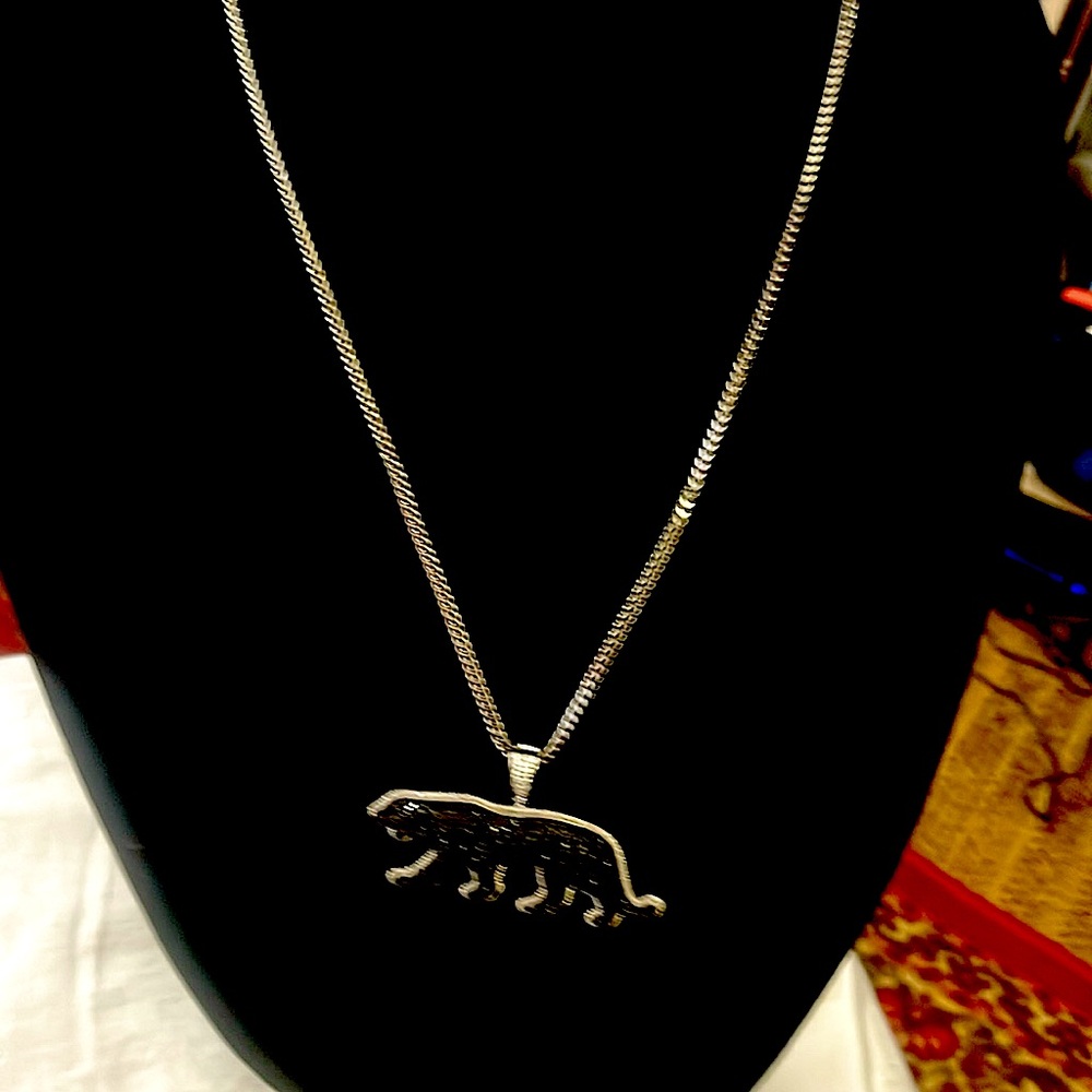 Elegant Gold Necklace